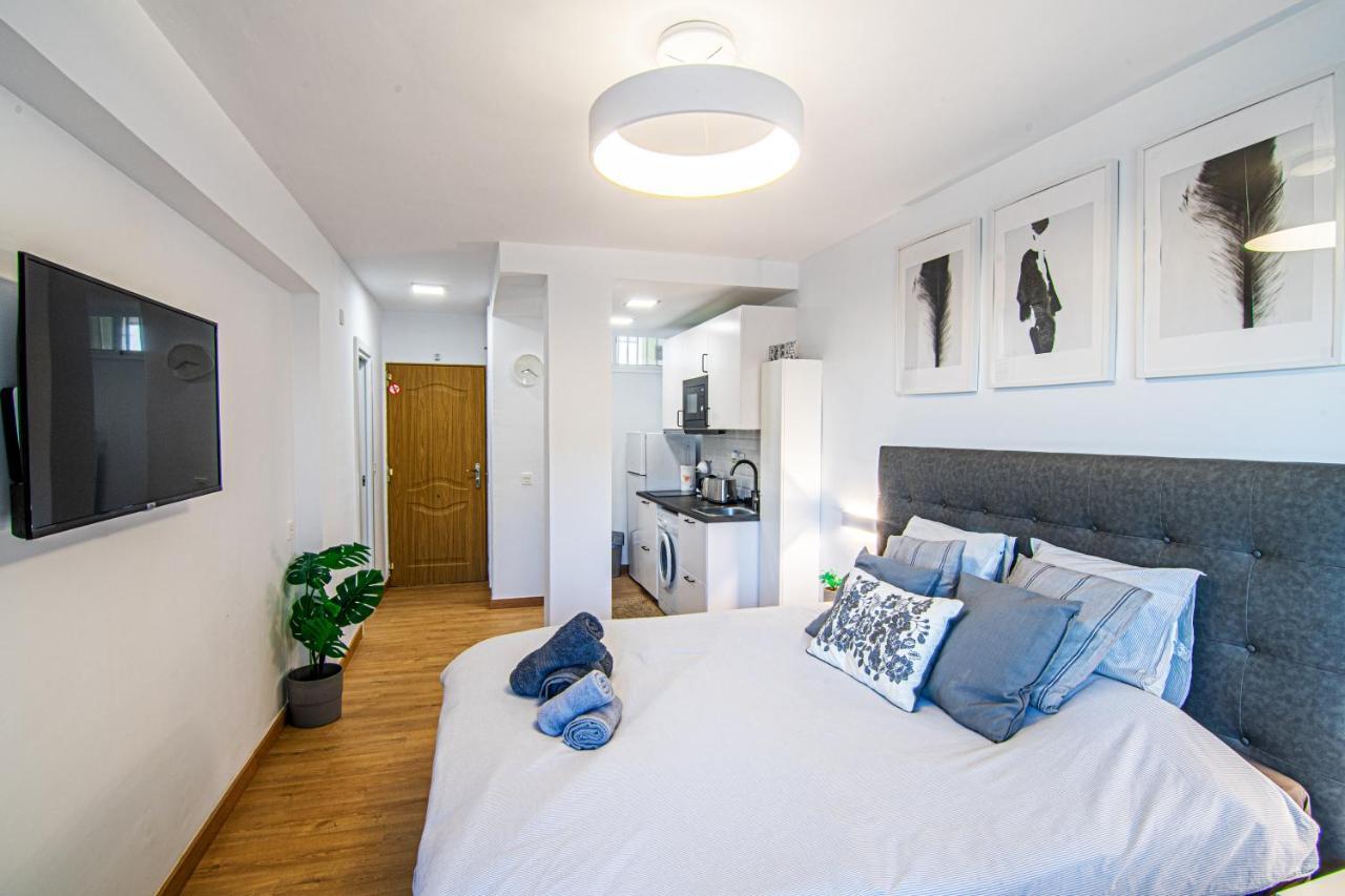 Apartment Puerto Marina - First Line Beach - Benalmadena - Malaga المظهر الخارجي الصورة