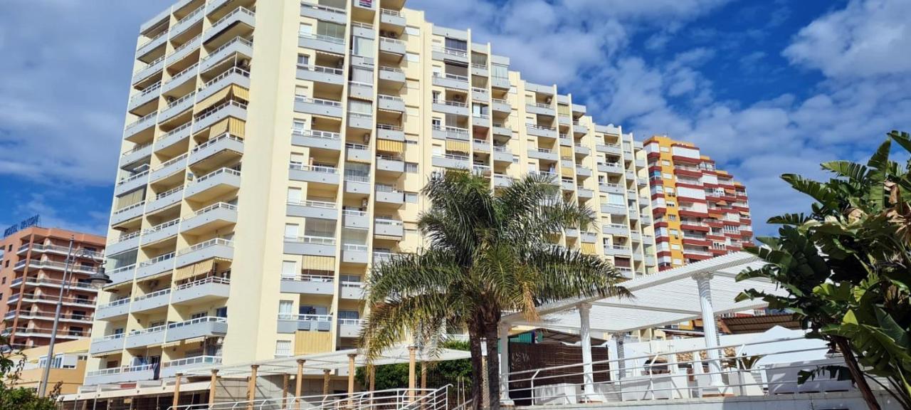 Apartment Puerto Marina - First Line Beach - Benalmadena - Malaga المظهر الخارجي الصورة