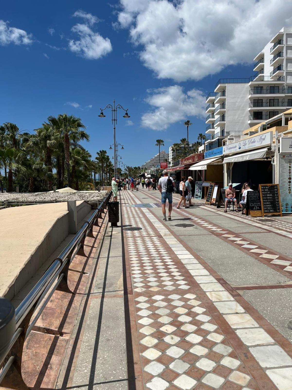 Apartment Puerto Marina - First Line Beach - Benalmadena - Malaga المظهر الخارجي الصورة